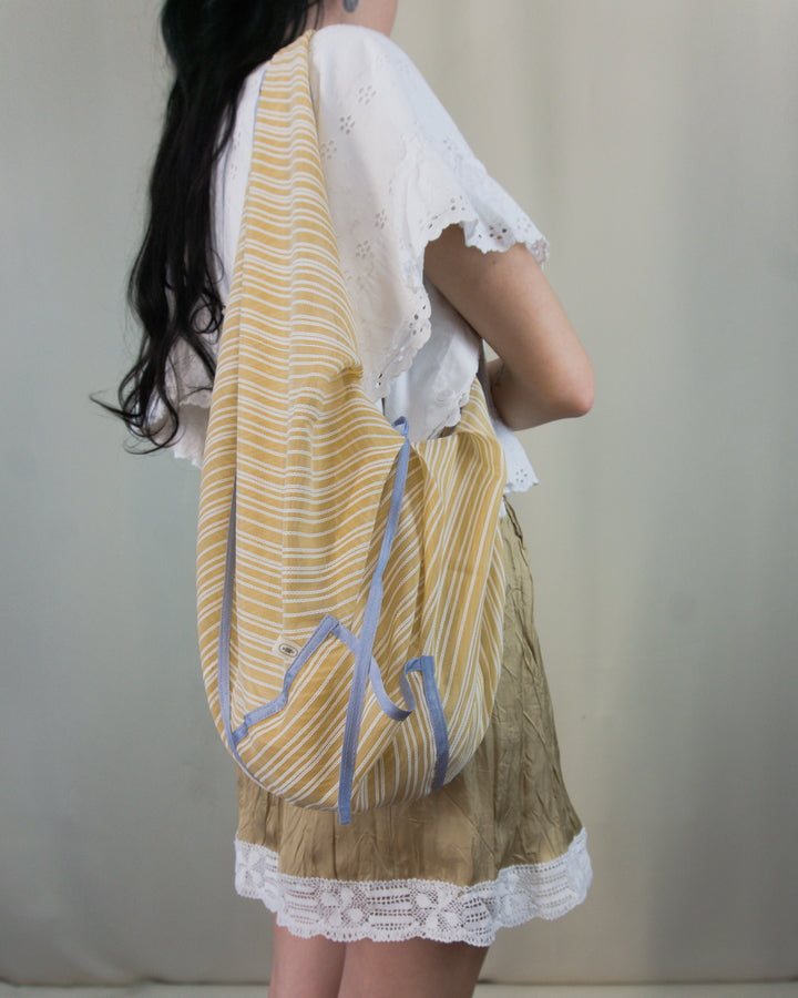 Adjustable tote-bag