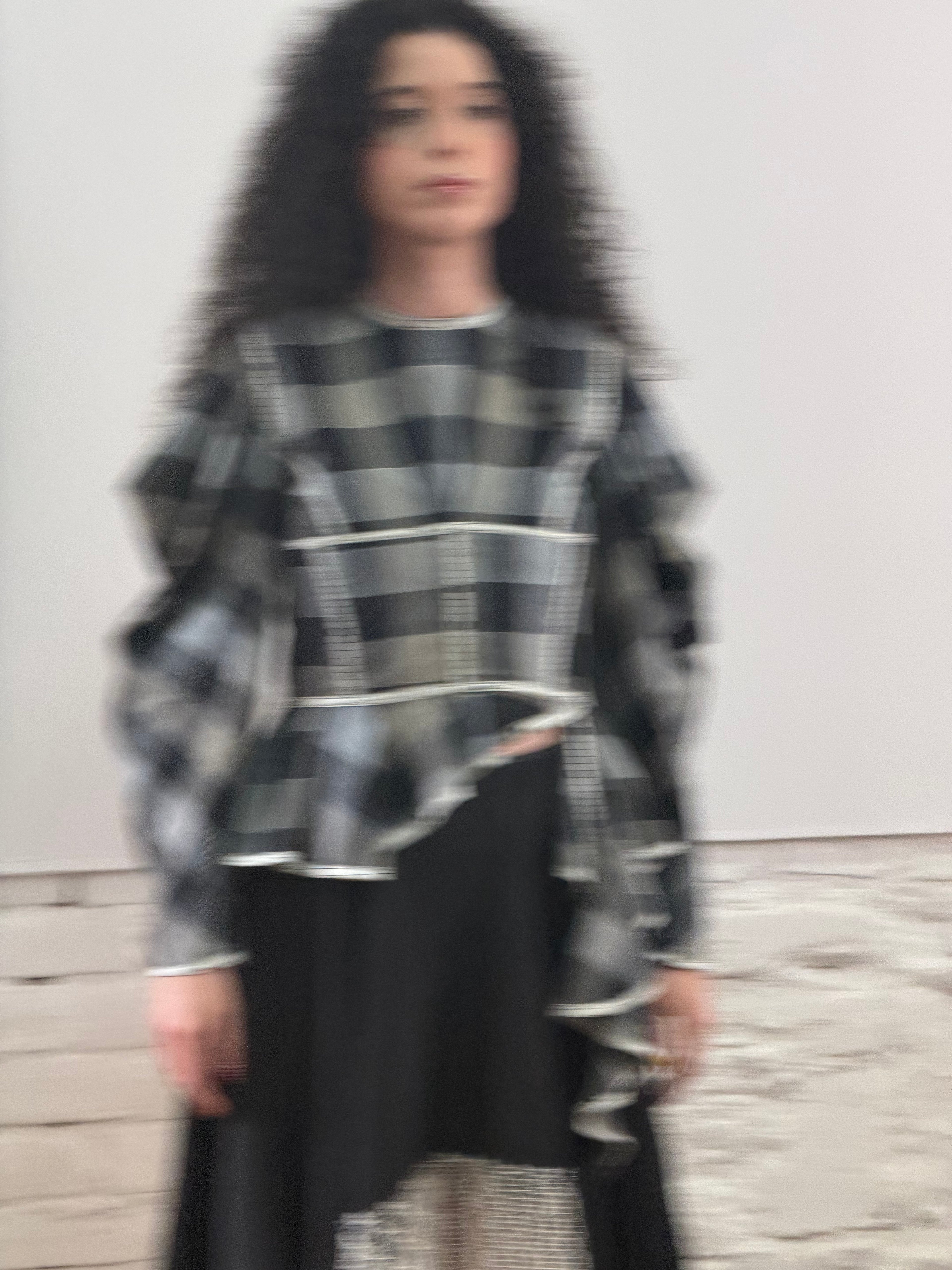 Chequered puffy sleeves blouse