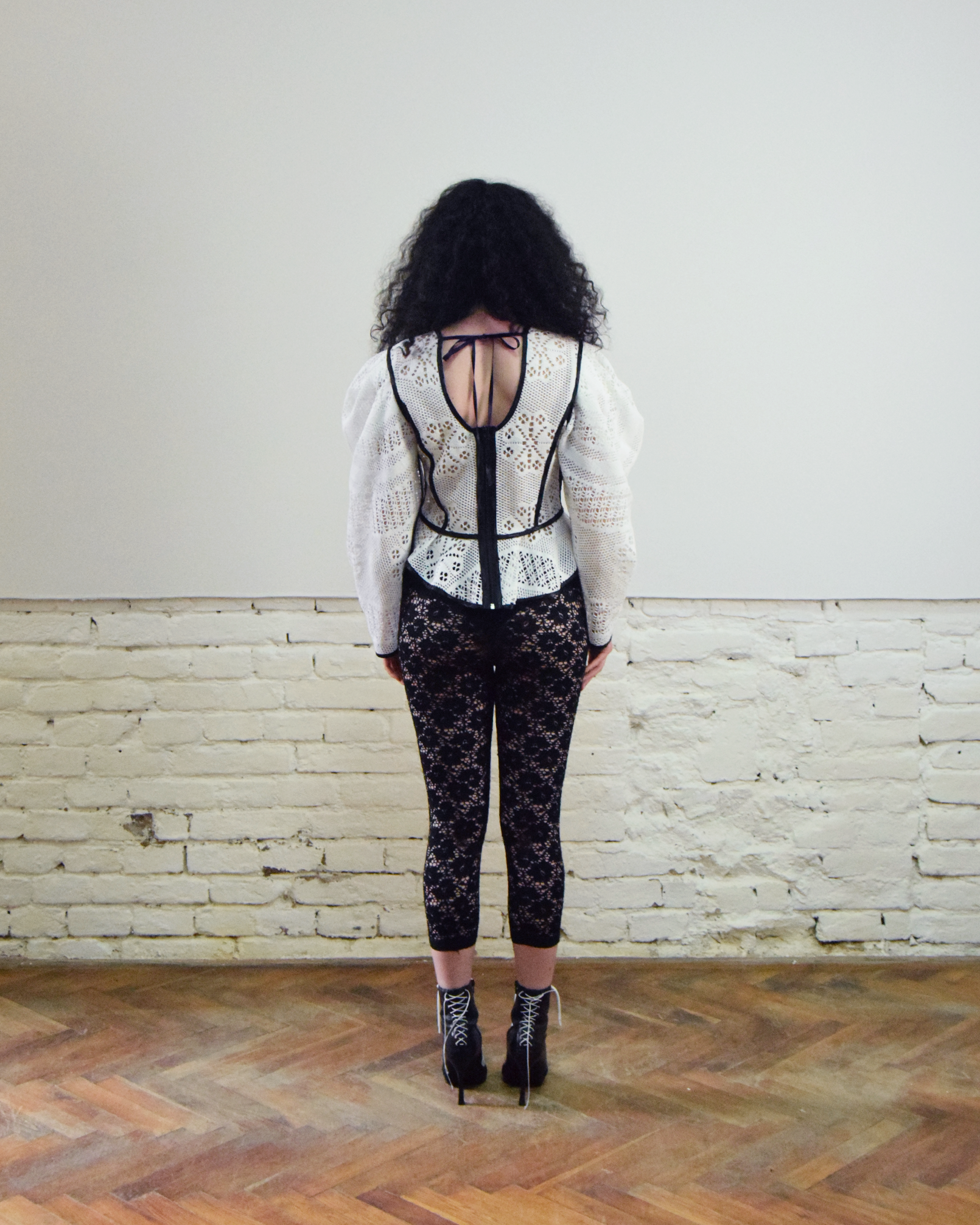 White lace puffy sleeves blouse